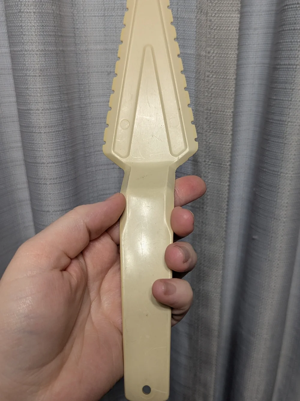 Tupperware Pie Cake Quiche Server Ivory White Plastic 1228-8 Vintage